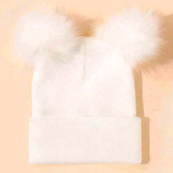 Cream colored woman's hat - Picture 2 of 8